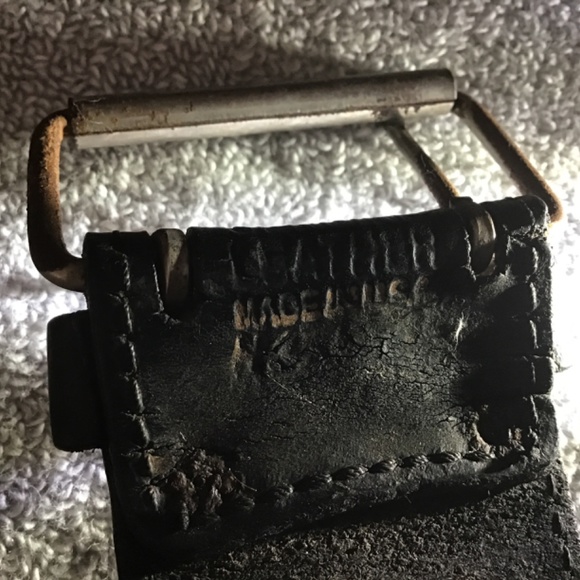 DISNEY Parks MICKEY MOUSE 28 Limited Release Black Leather Band WRIST WATCH - Picture 7 of 8